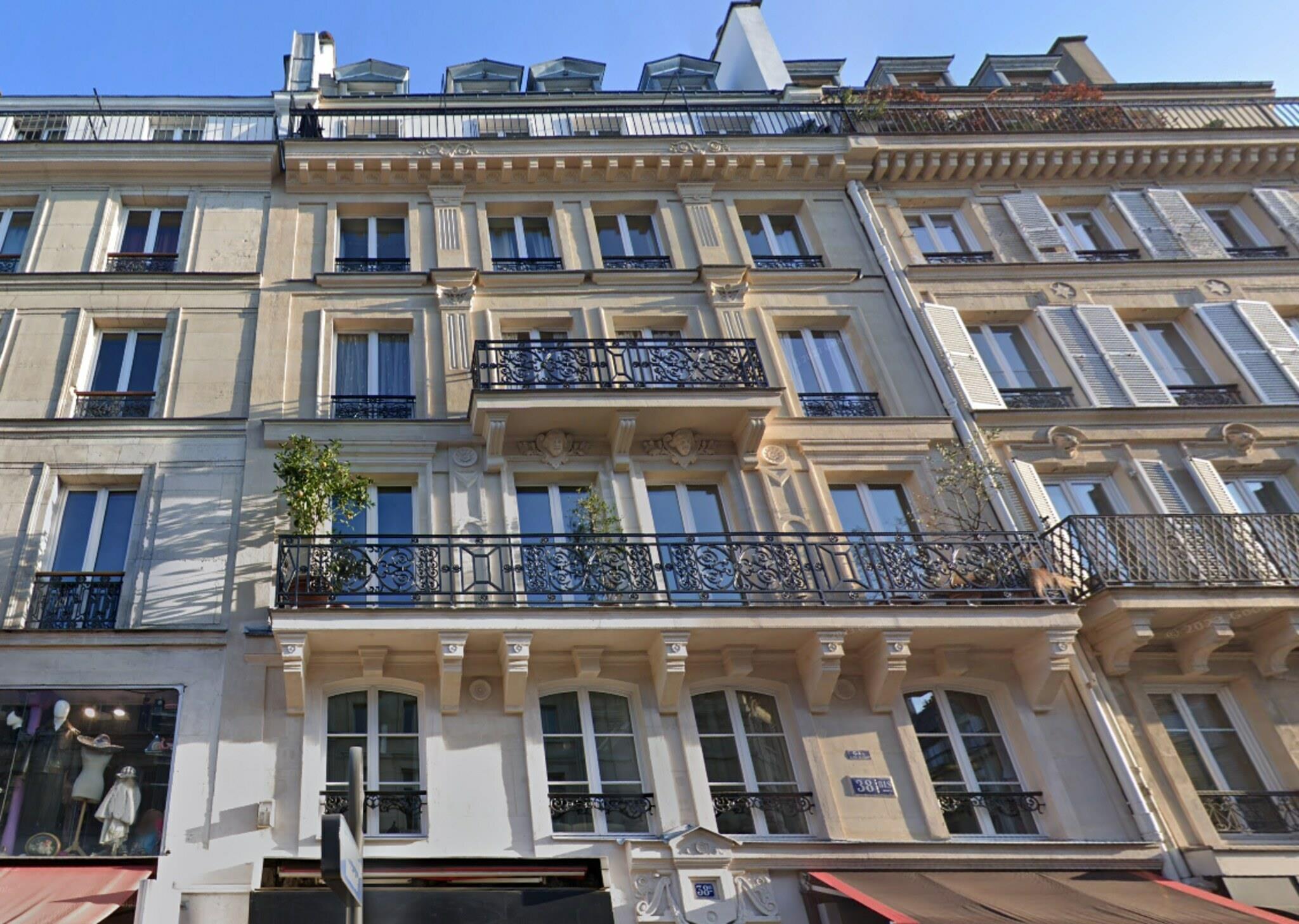 Photo 1 de 10 077 361