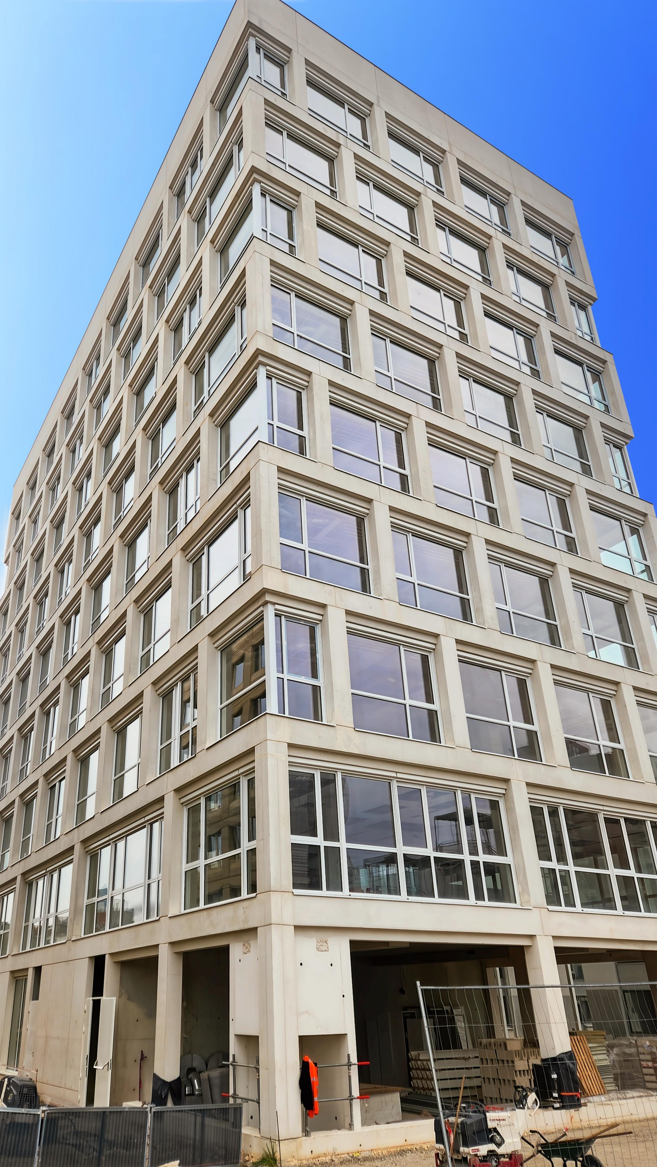 Photo 1 de 10 316 819